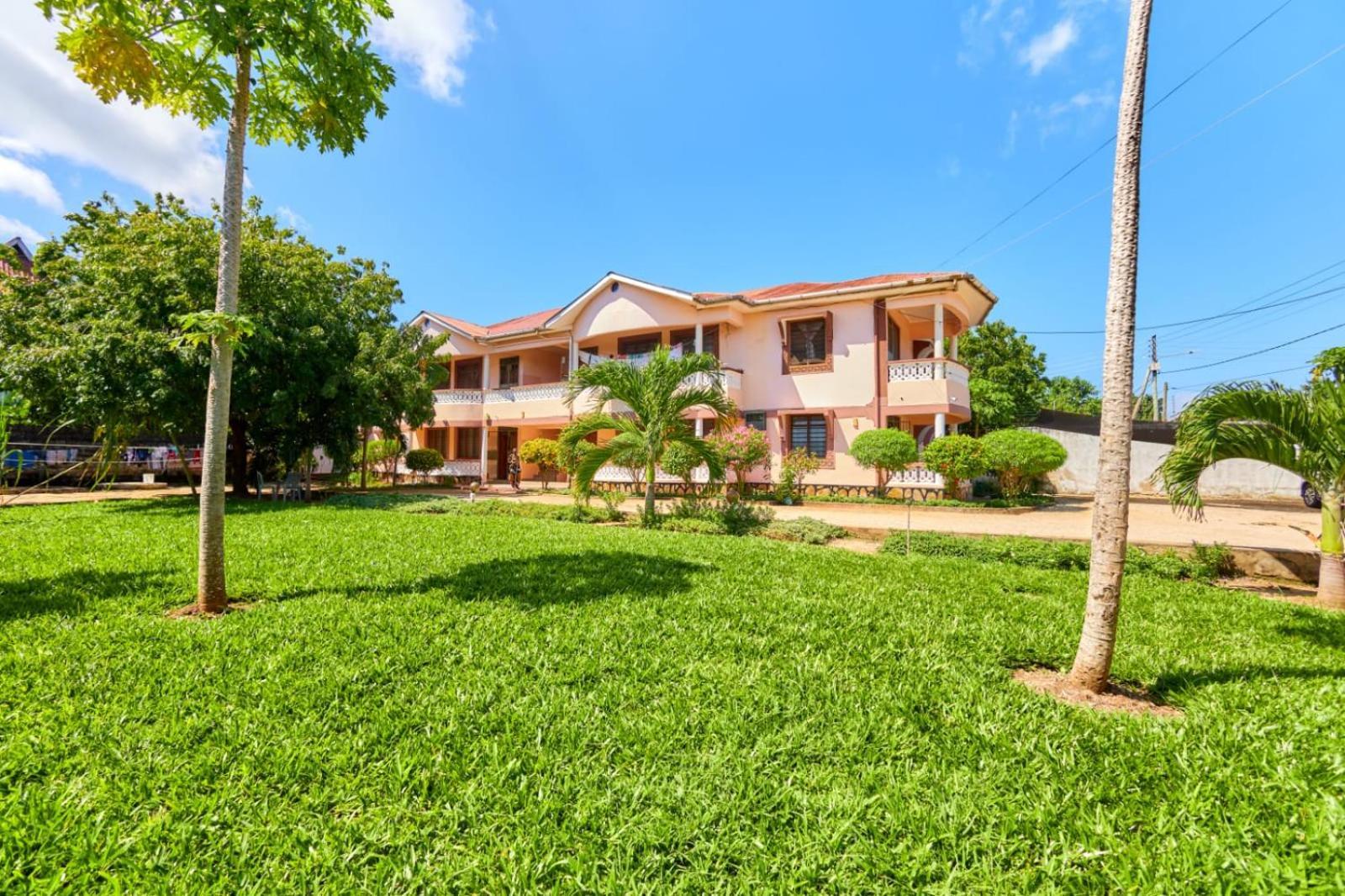 Diani Beach Gold Apartments Buitenkant foto